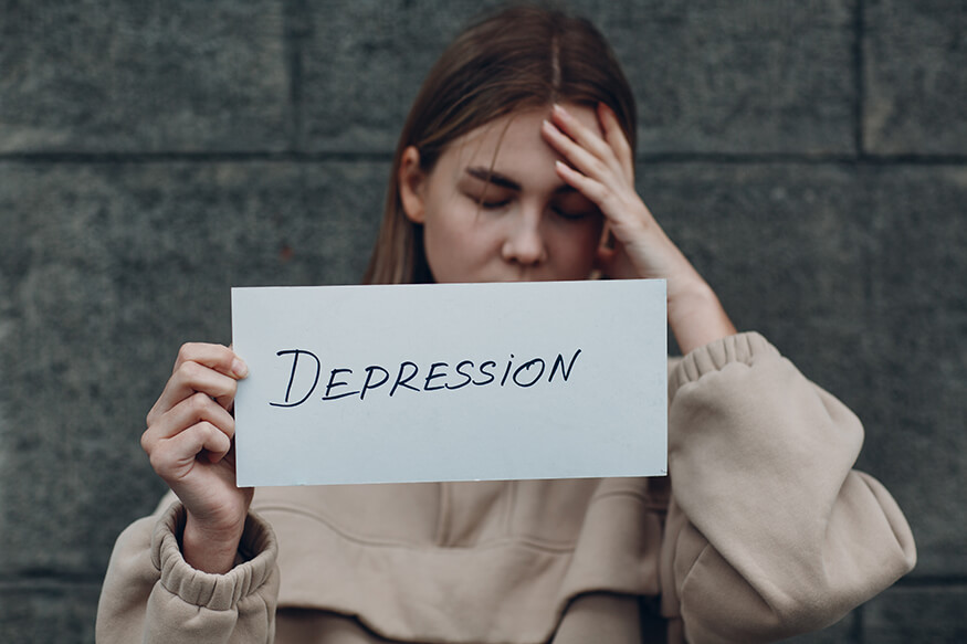 Затяжная депрессия: диагностика, симптомы и лечение
