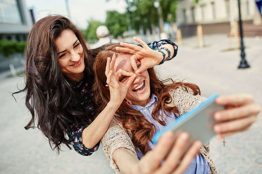 Как социальные медиа влияют на возможность найти друзей?